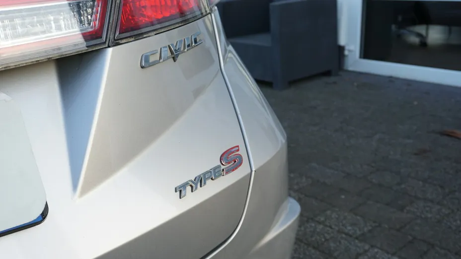 HONDA Civic -