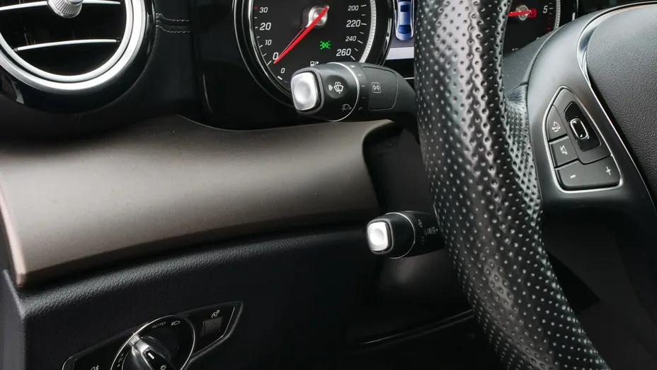 MERCEDES-BENZ E Klasa -