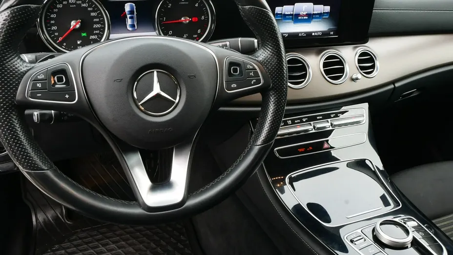 MERCEDES-BENZ E Klasa -