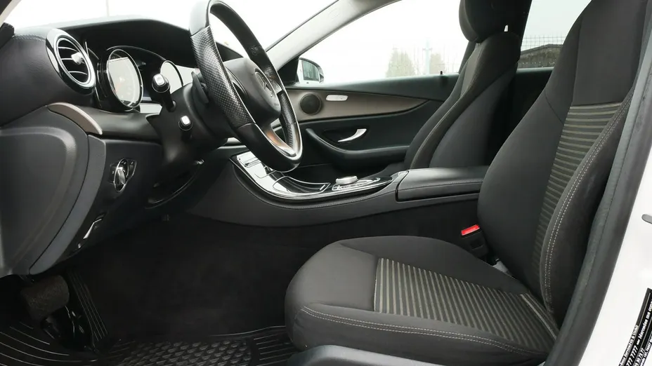 MERCEDES-BENZ E Klasa -