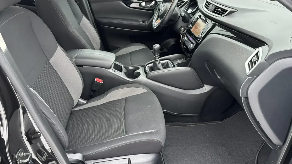 NISSAN Qashqai -