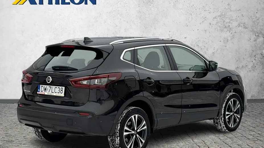 NISSAN Qashqai -