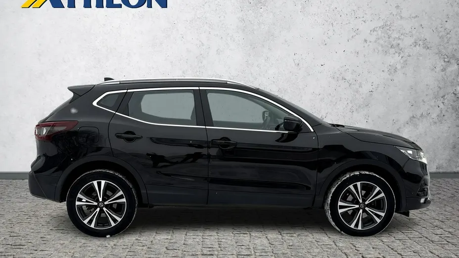 NISSAN Qashqai -