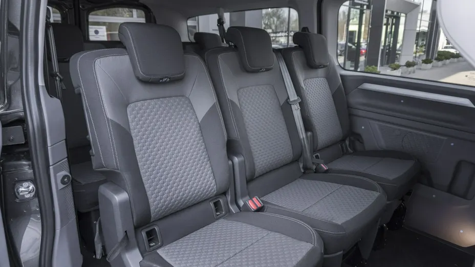 VOLKSWAGEN Caravelle -