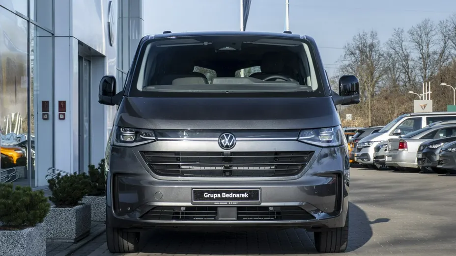 VOLKSWAGEN Caravelle -