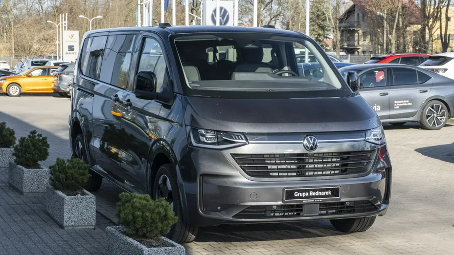 VOLKSWAGEN Caravelle -