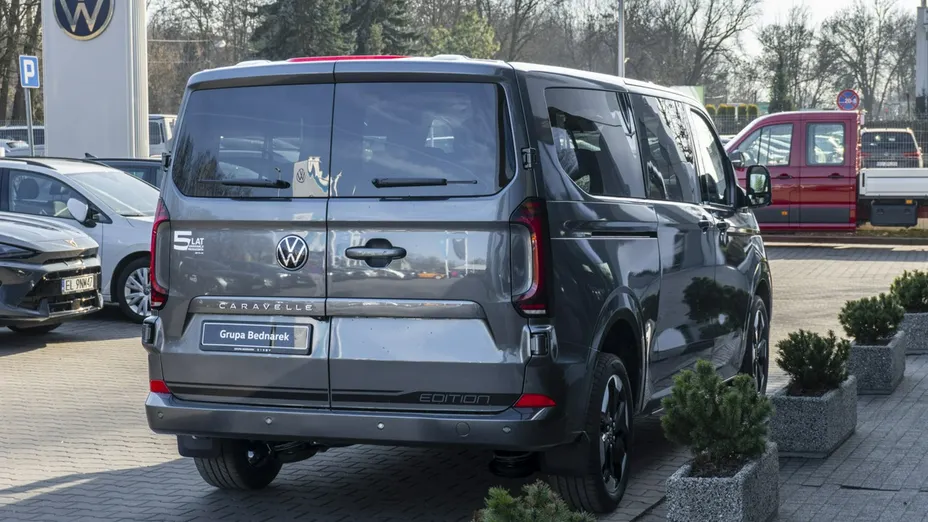 VOLKSWAGEN Caravelle -