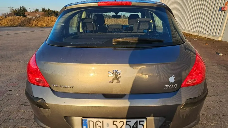 PEUGEOT 308 -