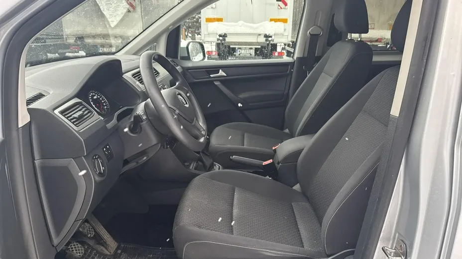VOLKSWAGEN Caddy -