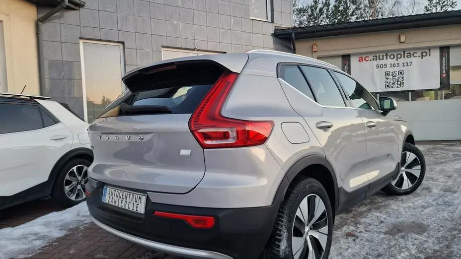 VOLVO XC40 -