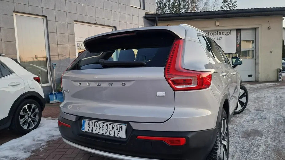 VOLVO XC40 -