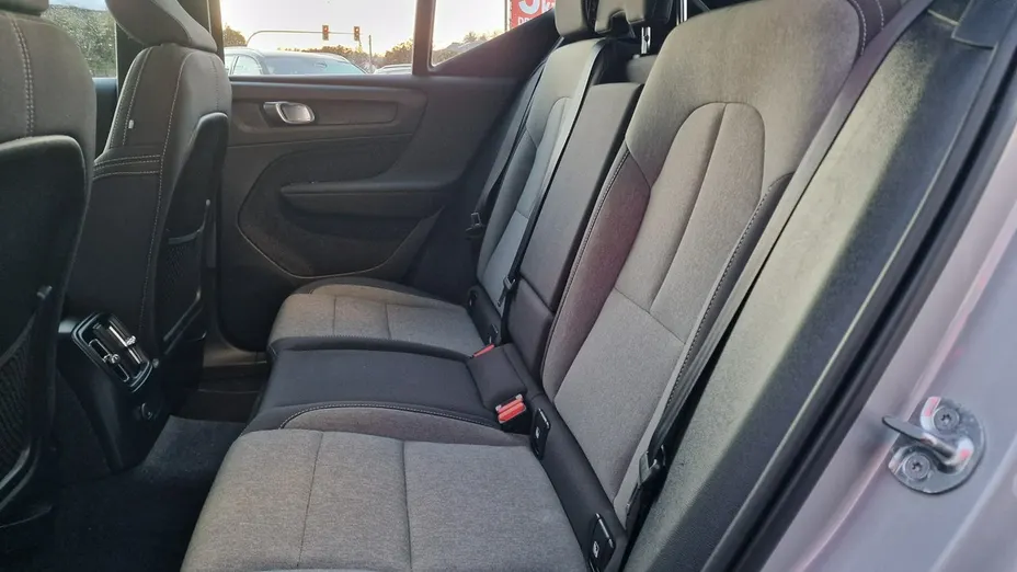 VOLVO XC40 -