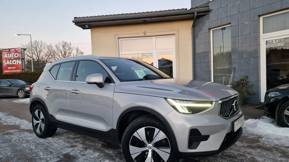 VOLVO XC40 -