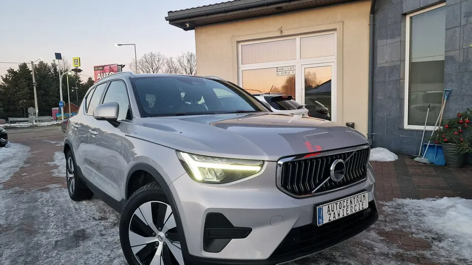VOLVO XC40 -