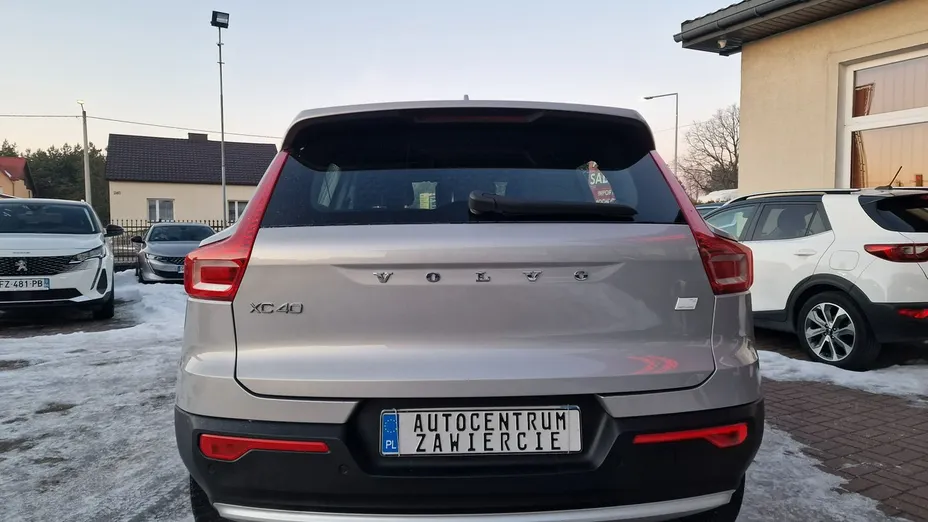 VOLVO XC40 -