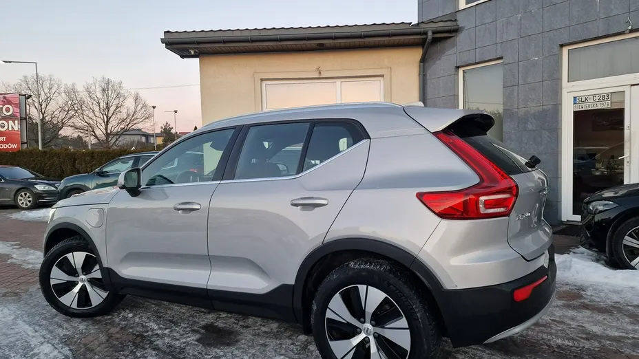 VOLVO XC40 -