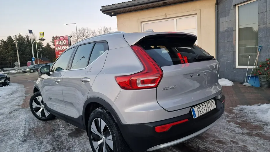 VOLVO XC40 -