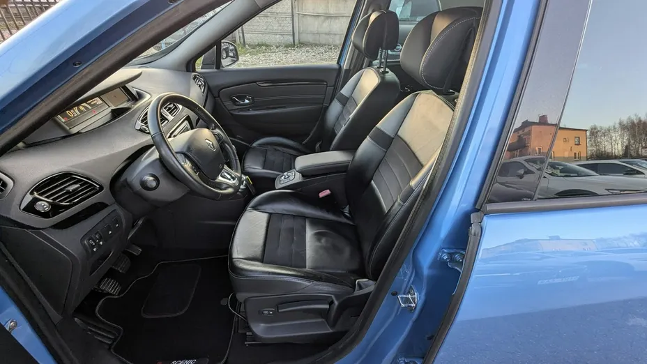 RENAULT Scenic -