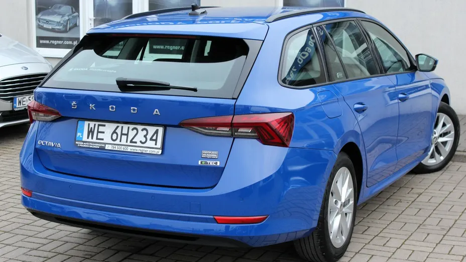 SKODA Octavia -
