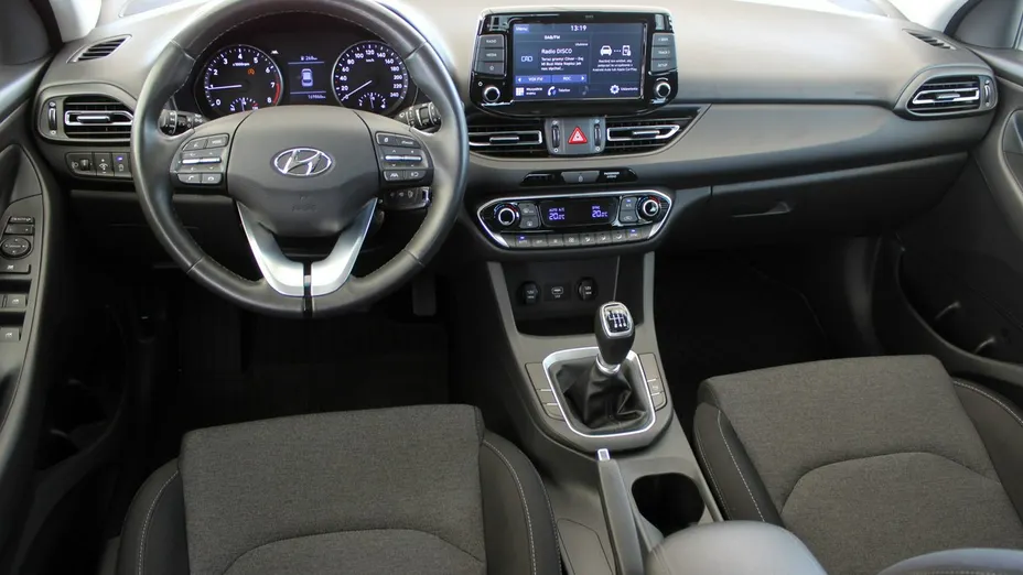 HYUNDAI i30 -