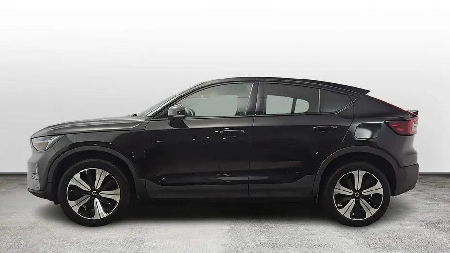 VOLVO C40 -