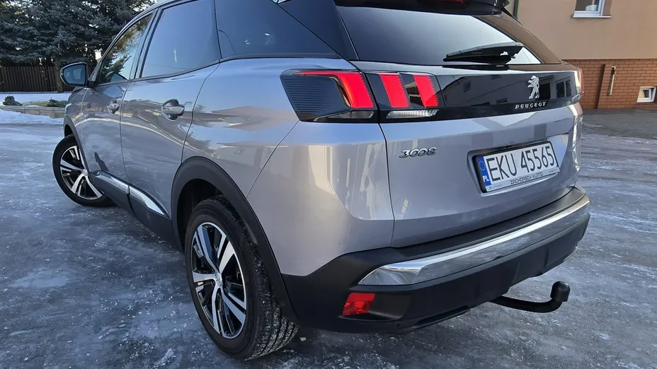 PEUGEOT 3008 -