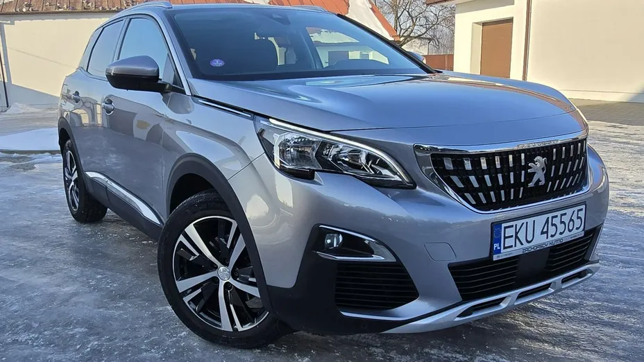 PEUGEOT 3008 -
