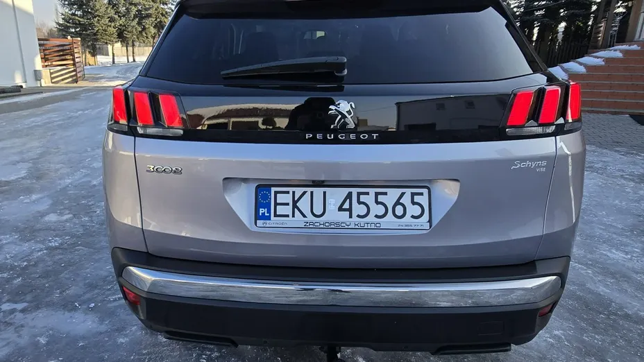 PEUGEOT 3008 -