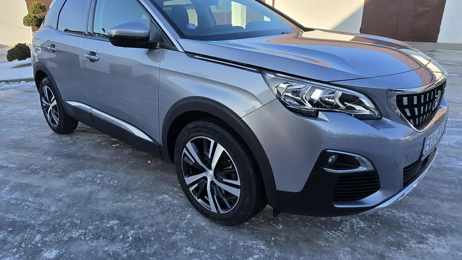 PEUGEOT 3008 -