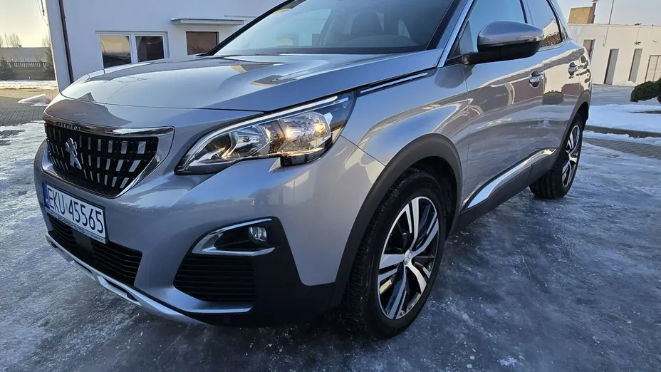 PEUGEOT 3008 -