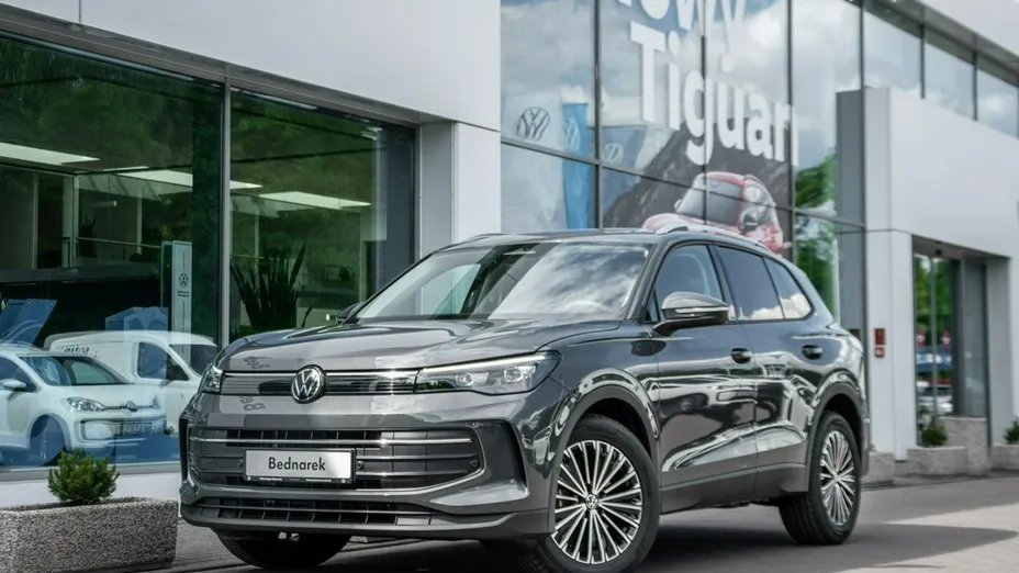VOLKSWAGEN Tiguan -