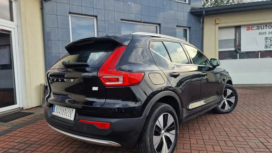 VOLVO XC40 -