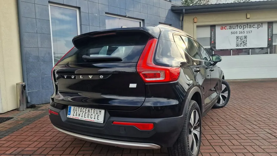 VOLVO XC40 -
