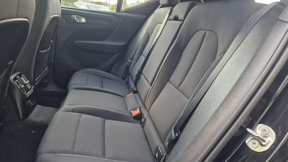VOLVO XC40 -