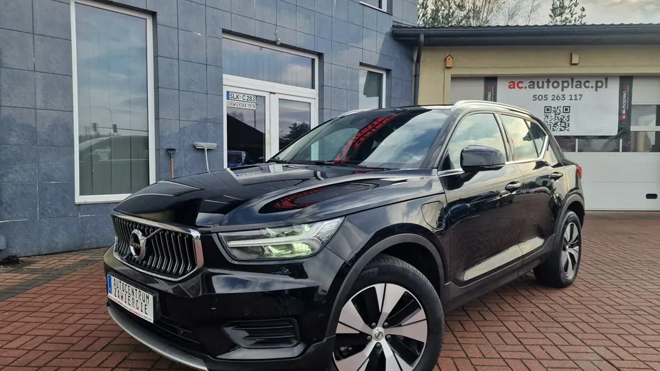 VOLVO XC40 -