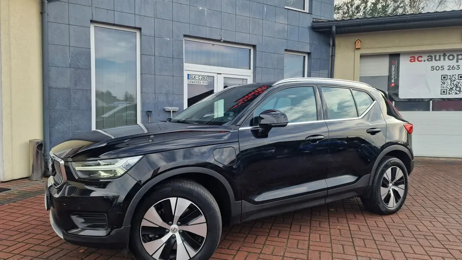 VOLVO XC40 -