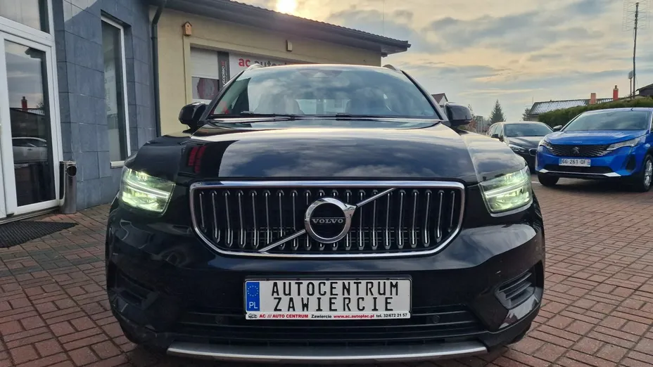 VOLVO XC40 -