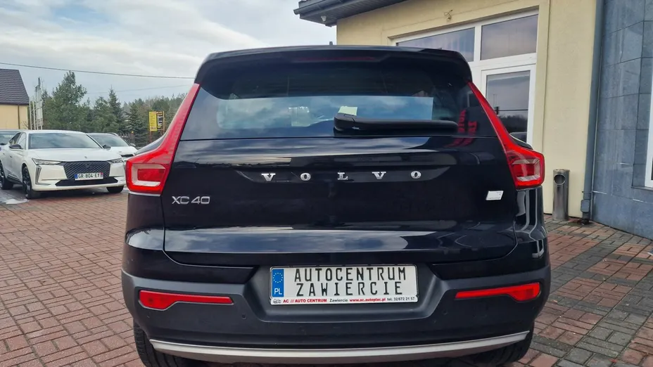 VOLVO XC40 -