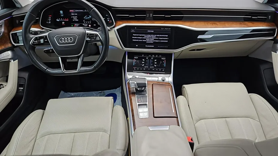 AUDI A6 -