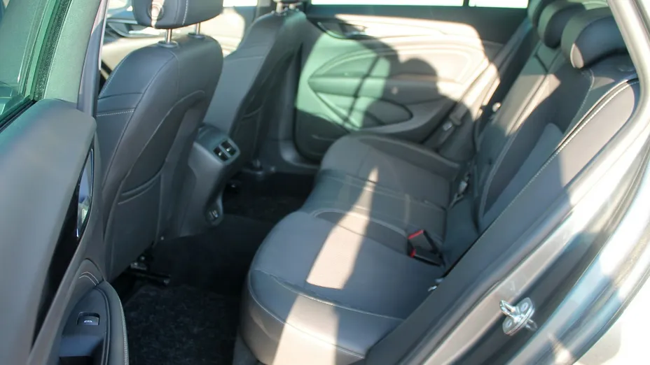 OPEL Insignia -
