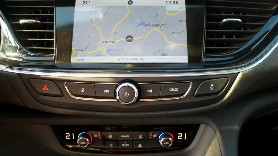 OPEL Insignia -