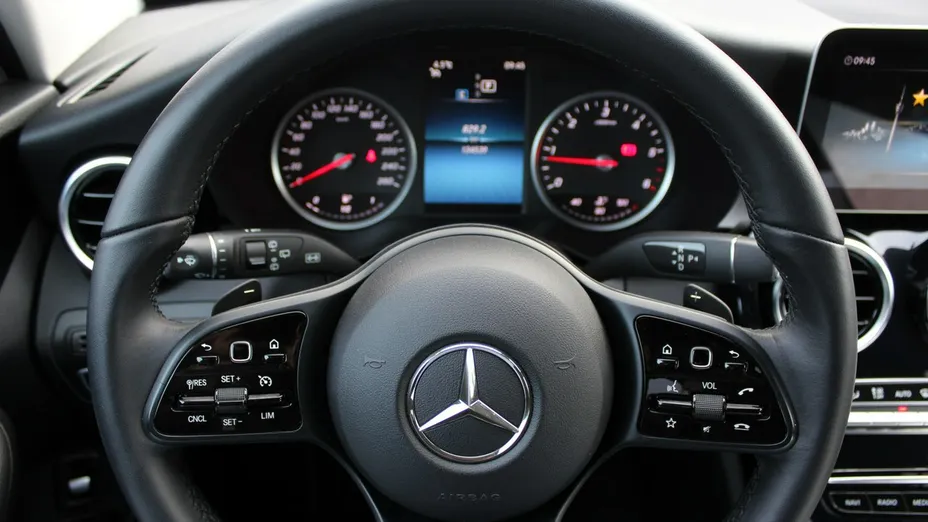 MERCEDES-BENZ C Klasa -