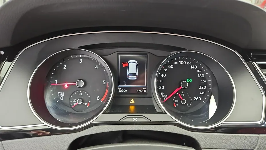 VOLKSWAGEN Passat -