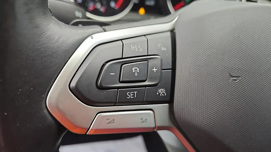 VOLKSWAGEN Passat -