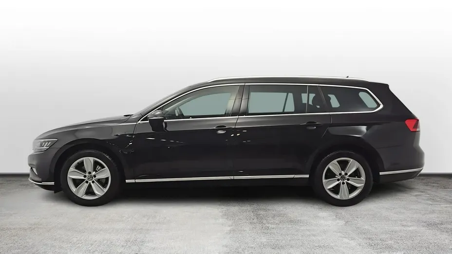 VOLKSWAGEN Passat -