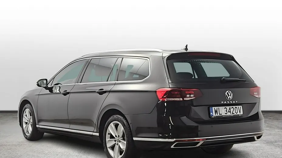 VOLKSWAGEN Passat -