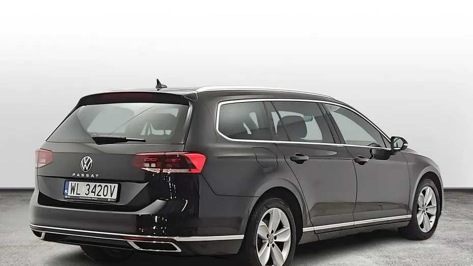 VOLKSWAGEN Passat -