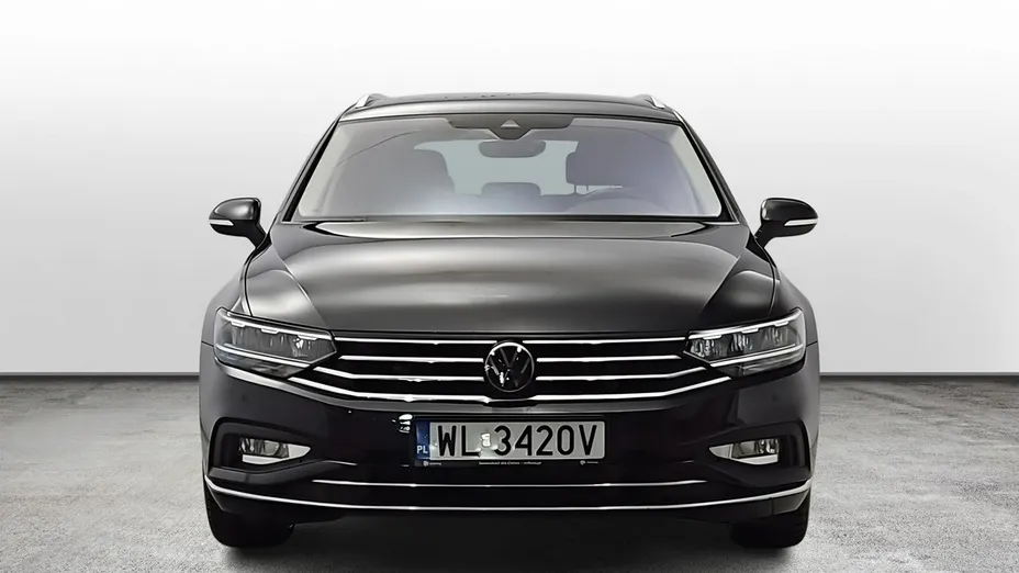 VOLKSWAGEN Passat -