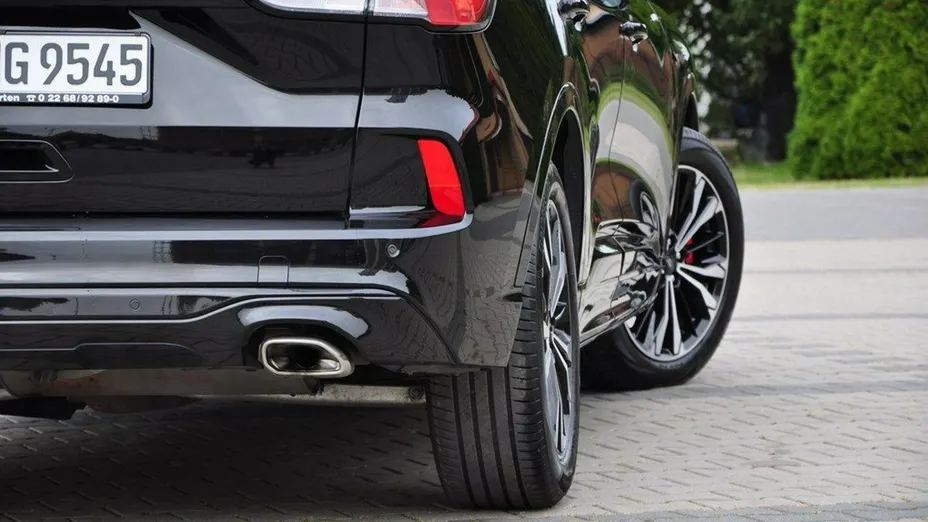 FORD Kuga -