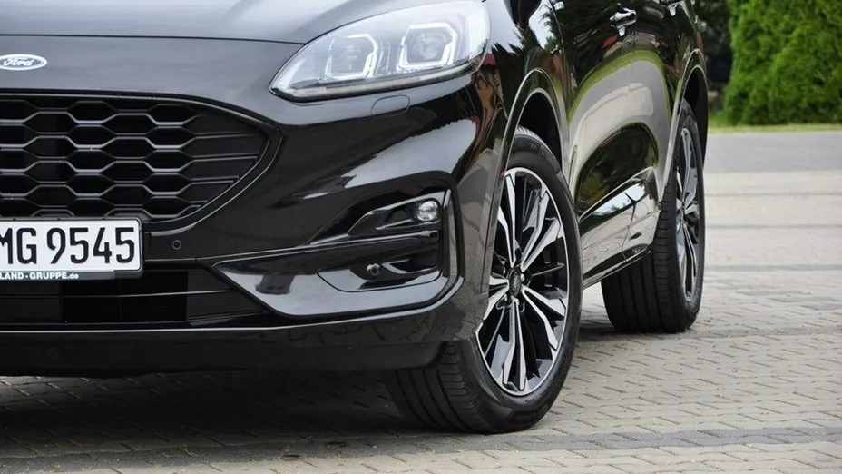 FORD Kuga -